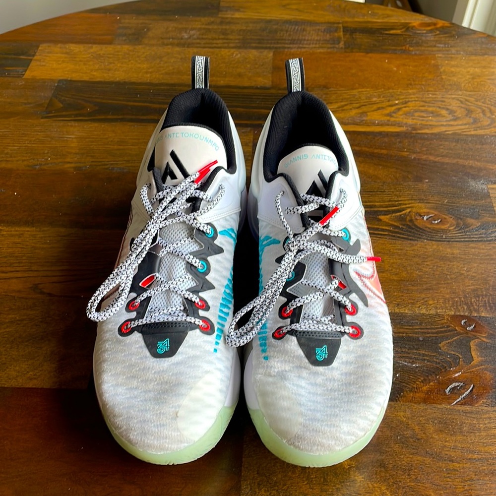 NIKE Giannis Immortality